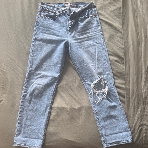 Levi's Light Blue Straight Leg Jeans - Picture 1 of 1
